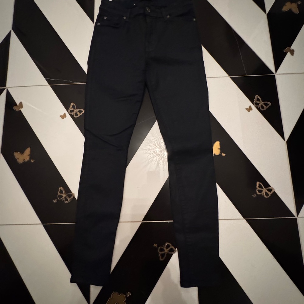 Black Skinny Jeans